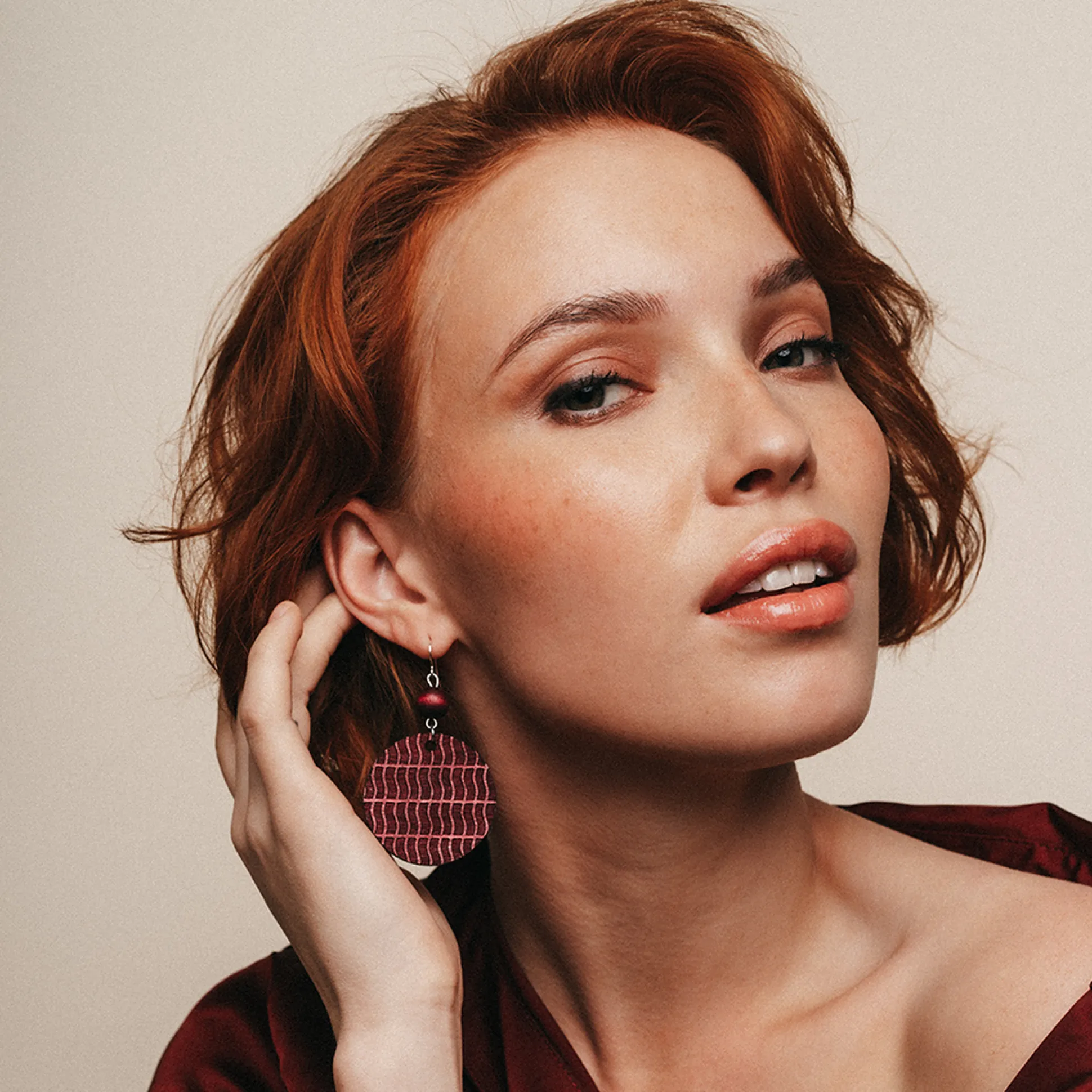 Aarikka Karoliina Earrings, plum red