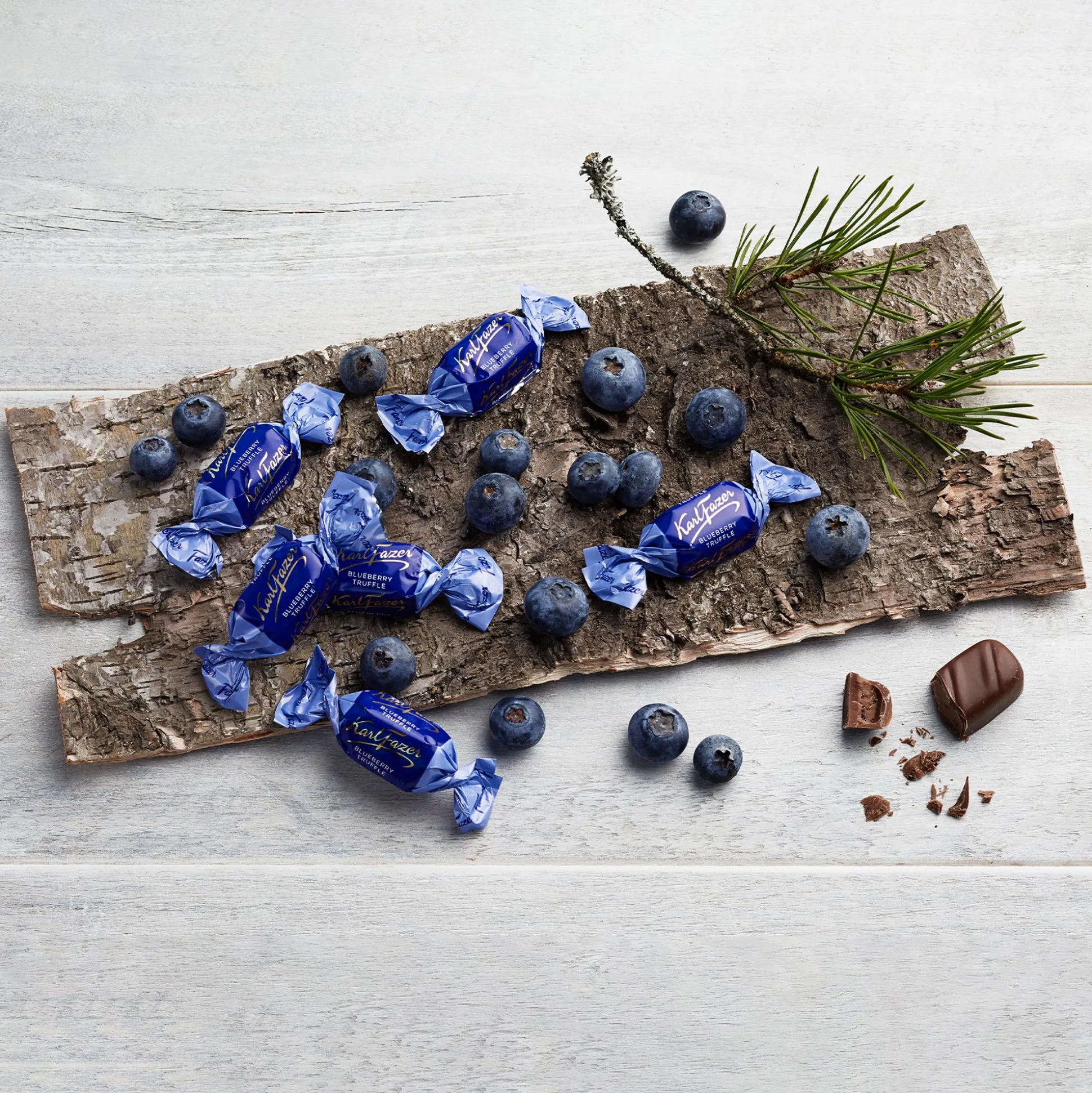 Fazer Blueberry Truffle Milk Chocolate Box (270g)