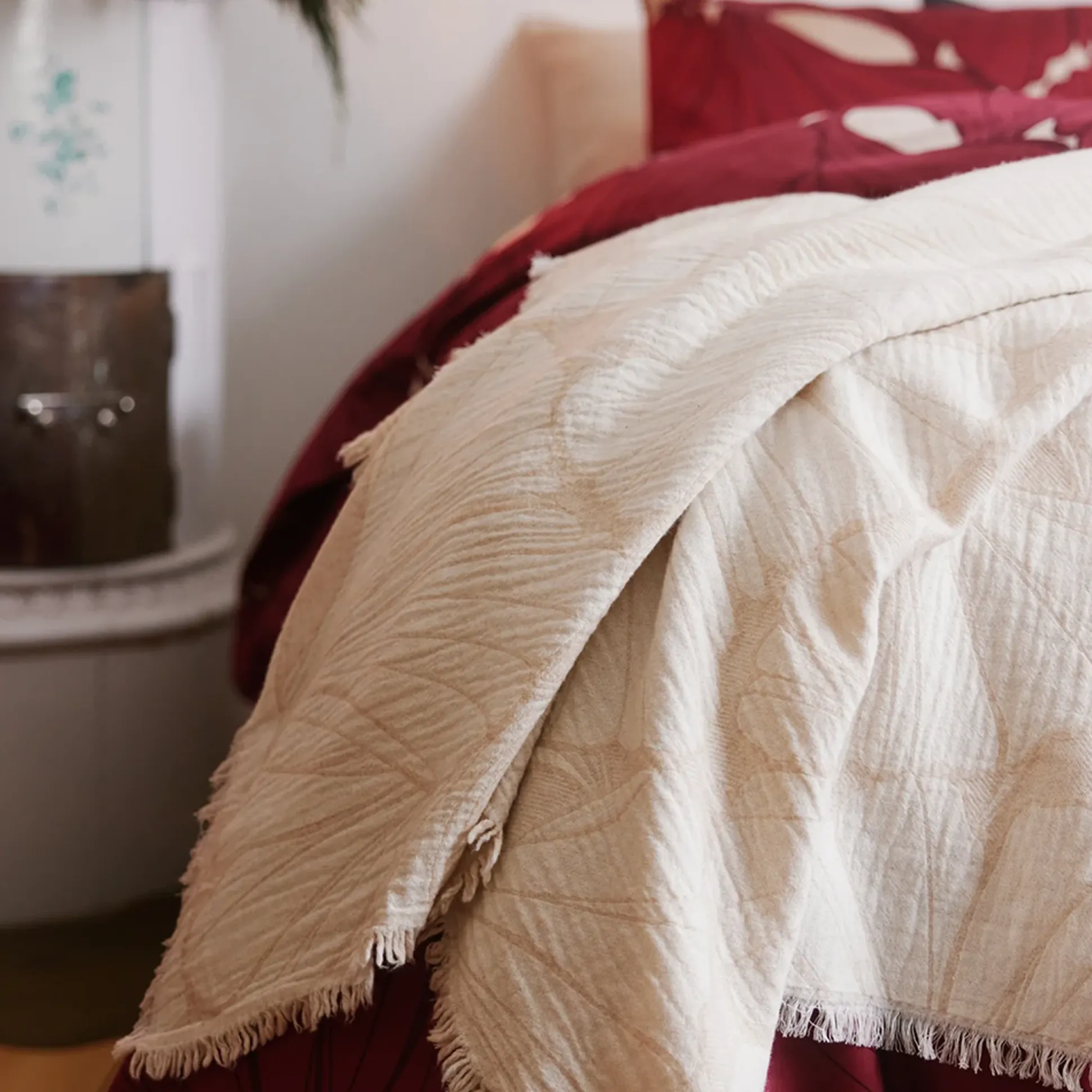 Finlayson Lilia Blanket, beige / white