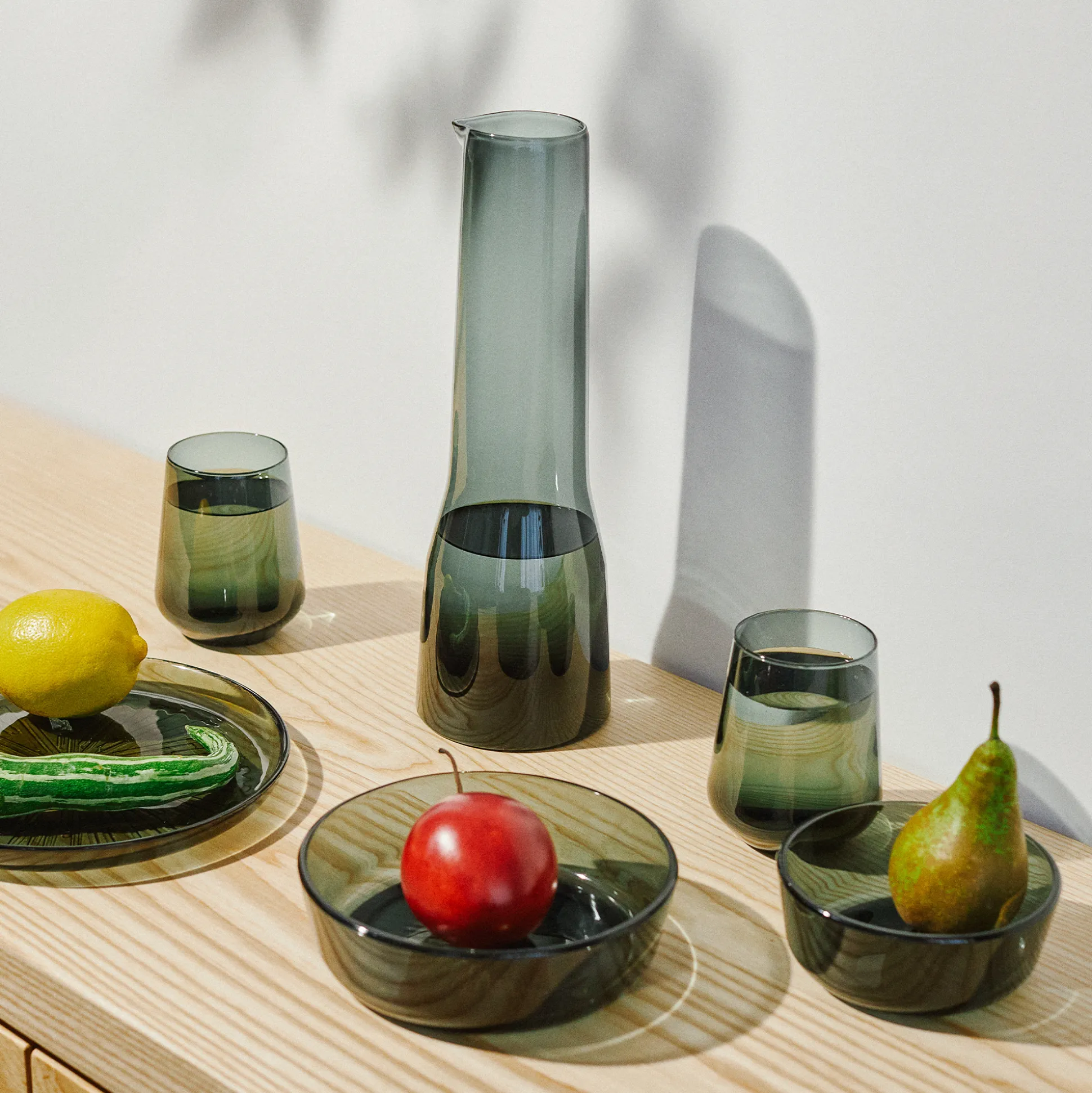 iittala Essence Dark Grey Carafe