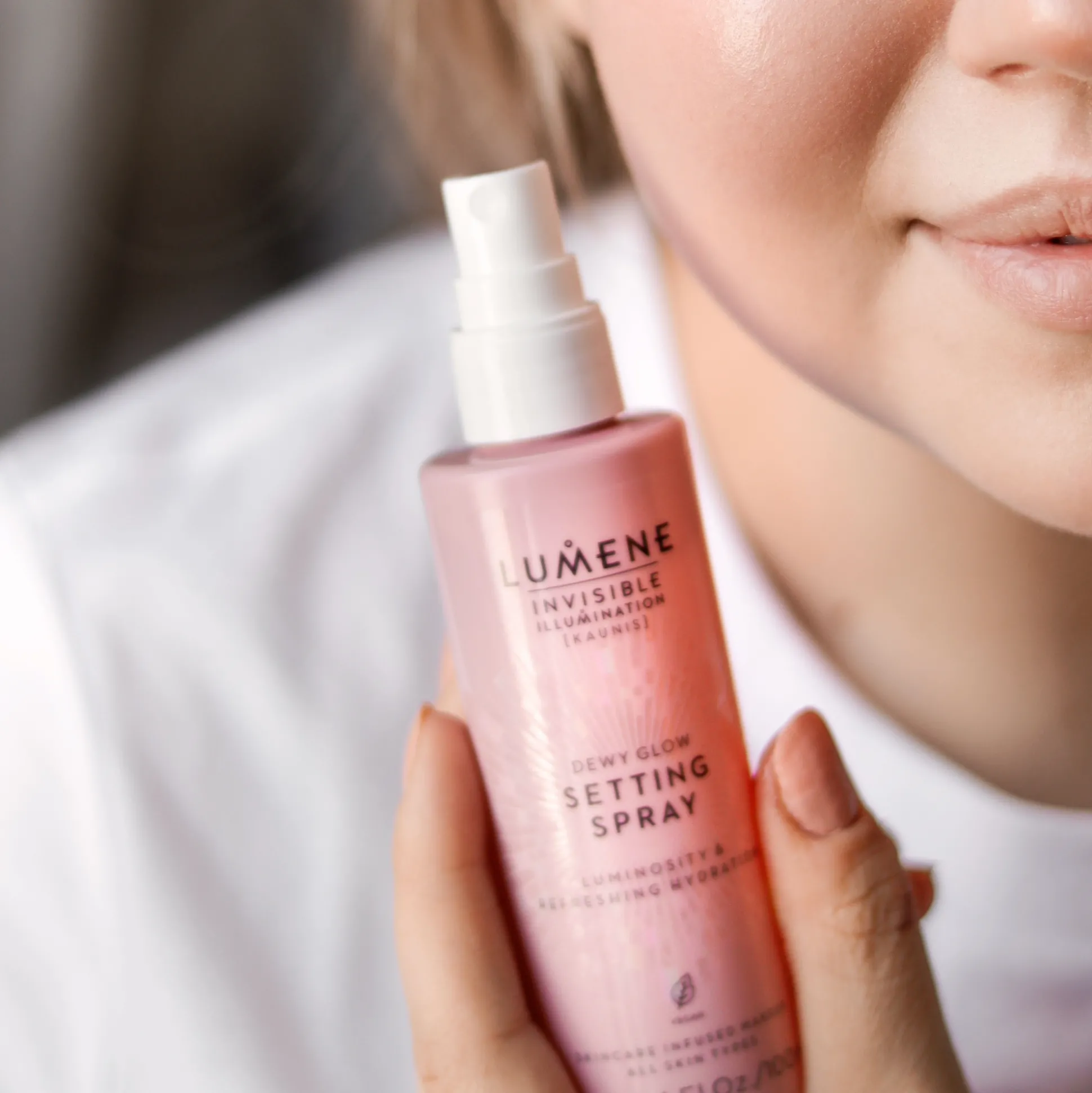 Lumene Invisible Illumination Dewy Glow Setting Spray