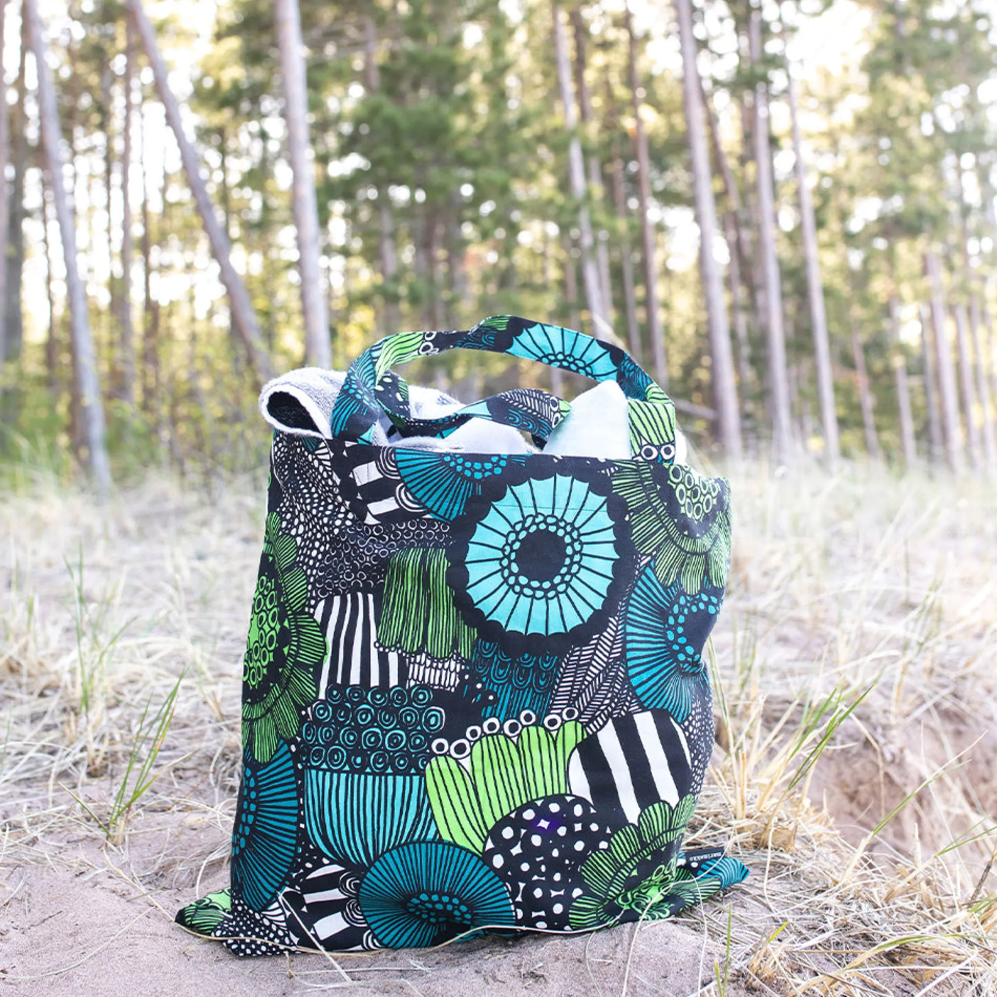Marimekko Pieni Siirtolapuutarha Cotton Bag