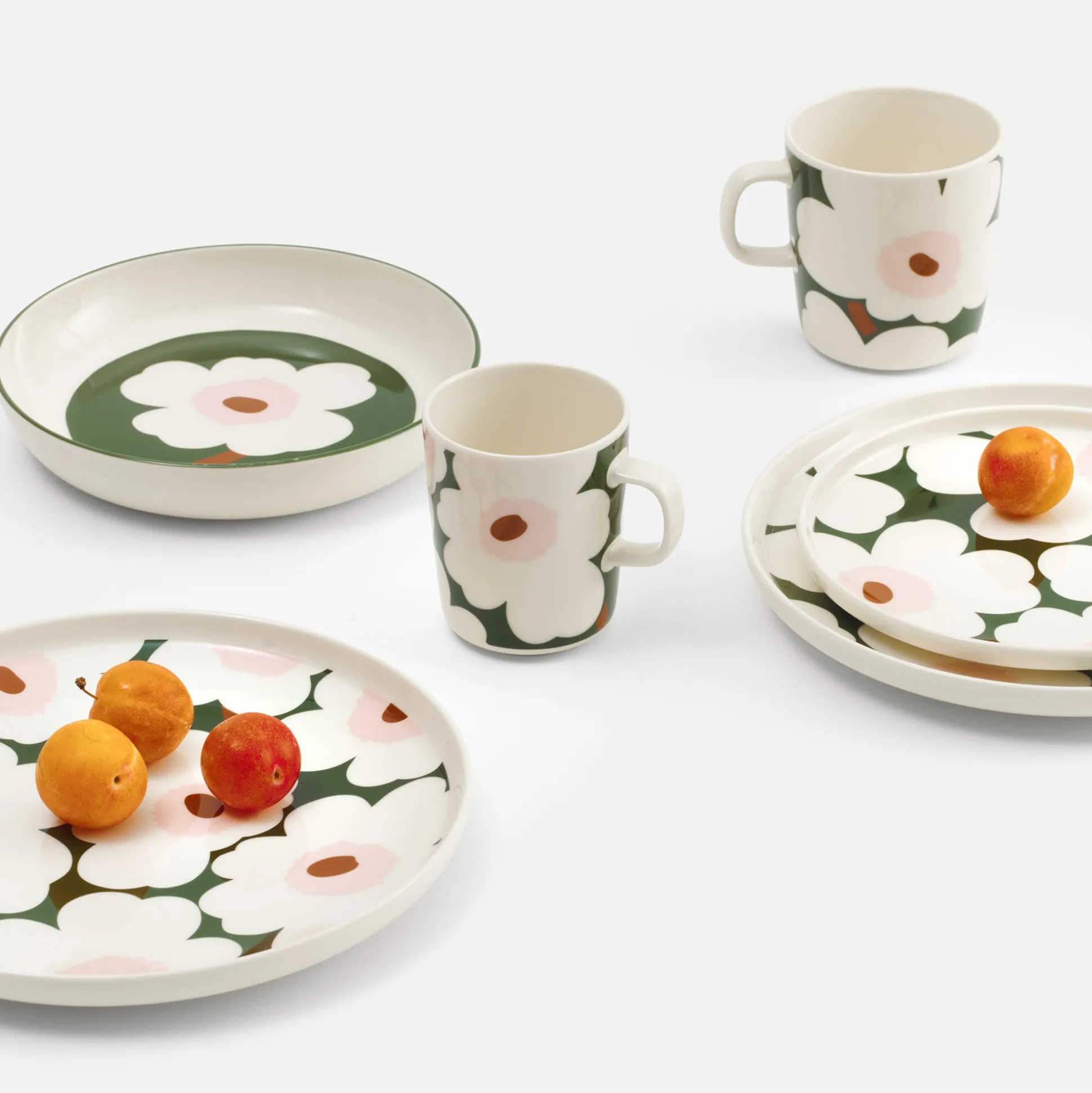 Marimekko Unikko Large Mug, white/green/pink