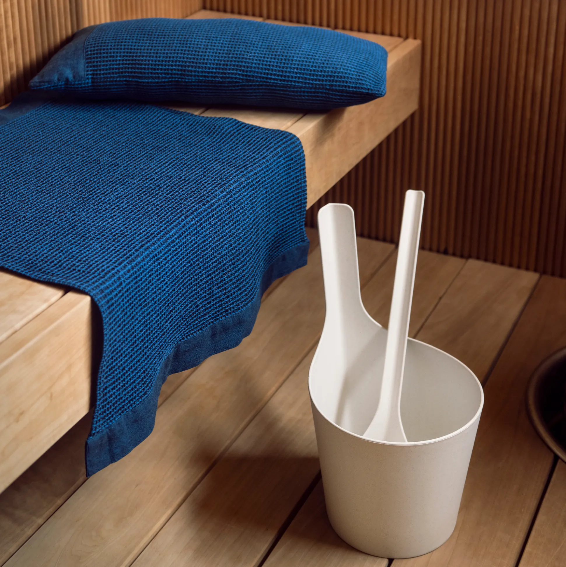 Rento Pisara Bark Sauna Bucket